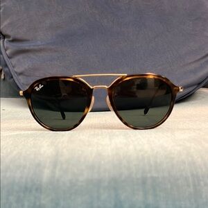 Ray-Ban Brown Tortoise Sunglasses